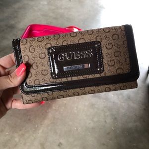 Guess wallet